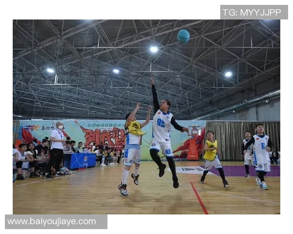 探寻篮球运动员成长轨迹与赛场奋斗精神全方位深度专题解析研究展 探寻篮球运动员成长轨迹与赛场奋斗精神全方位深度专题解析研究展