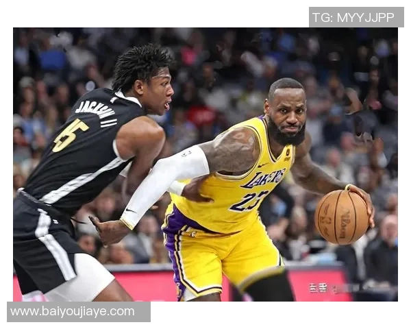 灰熊鏖战湖人上演巅峰对决年轻劲旅能否撼动紫金王朝荣耀